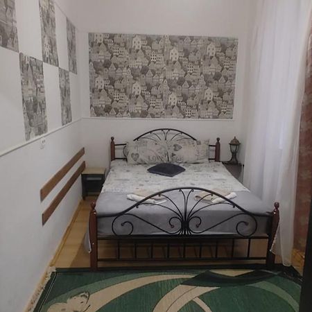 Apartment Near Rynok Square Lviv Exterior foto